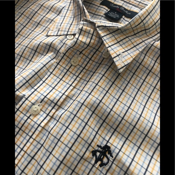 Brooks Brothers Non Iron Button Down - Picture 1 of 3